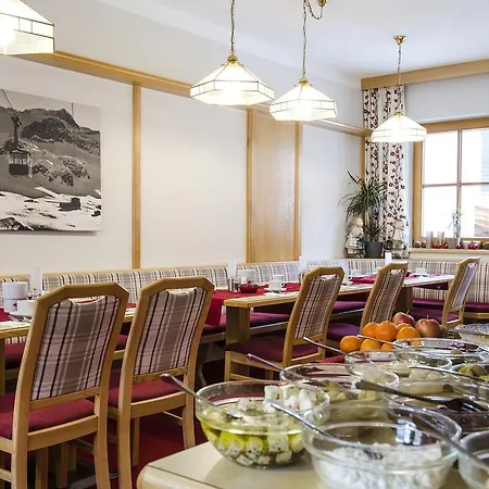 Hotel Idhof 4*